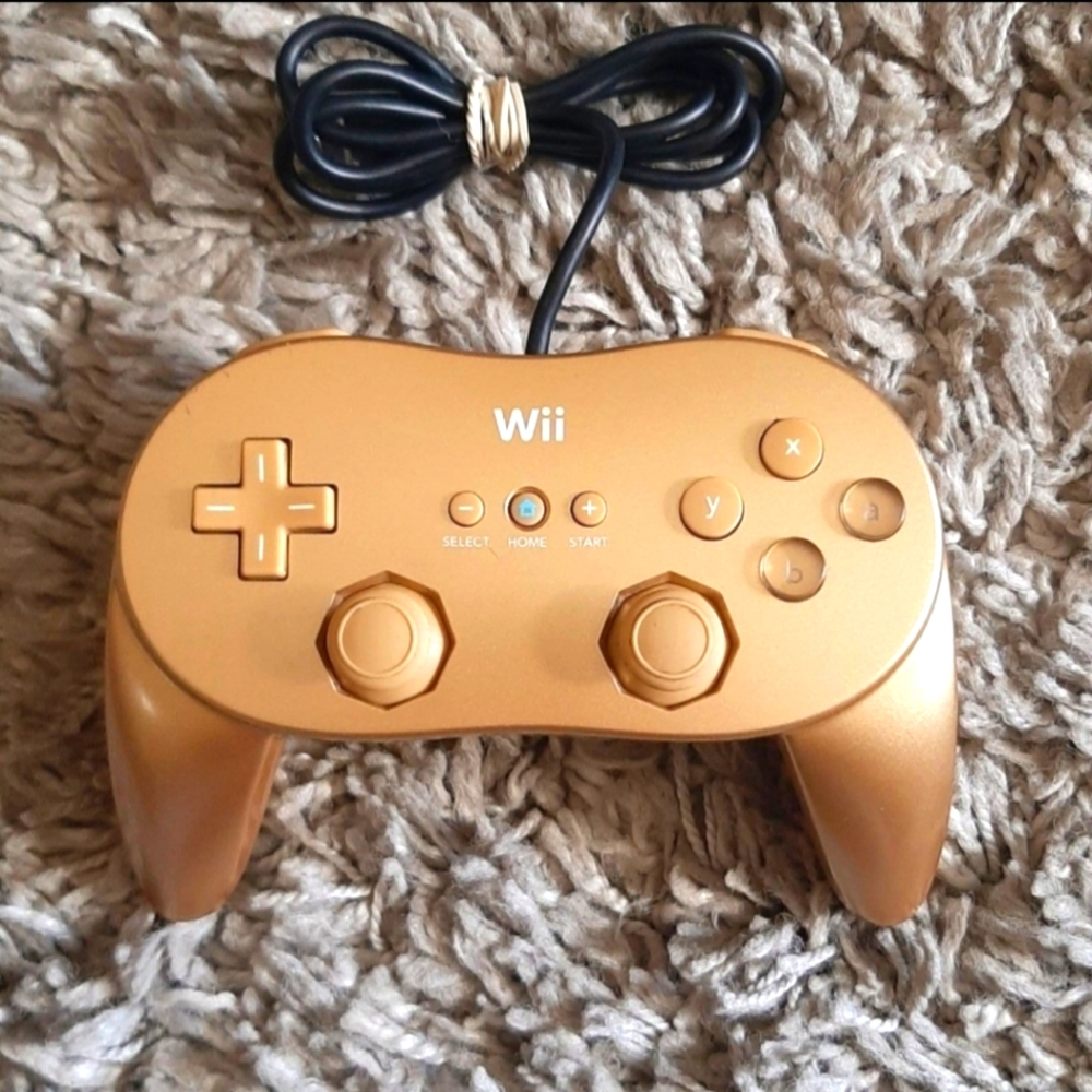 Nintendo Wii Classic Gold Pro Controller